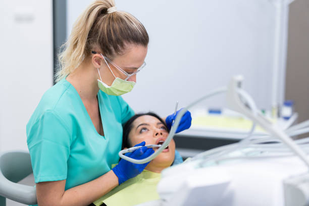 Best Emergency Tooth Extraction in Shelbina, MO